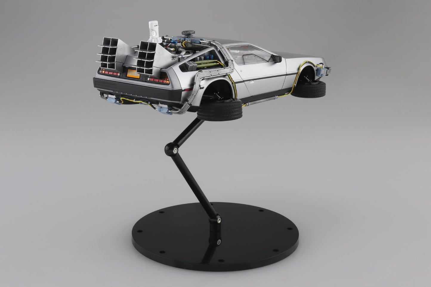 Aoshima Bunka Kyozai Movie Mecha No.BT-02 Back to the Future Part II Time Machine, 1/24 Scale Plastic Model (Automotive)
