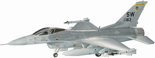 Hasegawa 1:72 Scale F-16C Fighting Falcon Model Kit