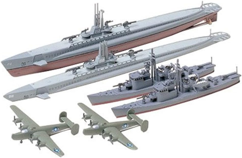 Tamiya 1/700 Waterline Series No. 903 US Navy Submarine Gateau Class Navy No. 13 No. 2 Submarines 2 Platform Model 31903