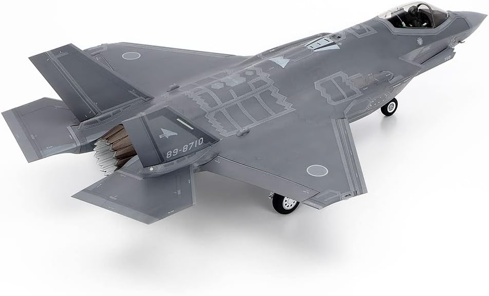 TAMIYA Lockheed Martin F-35 A Lightning II Plastic Model Kit, 1/48 Scale