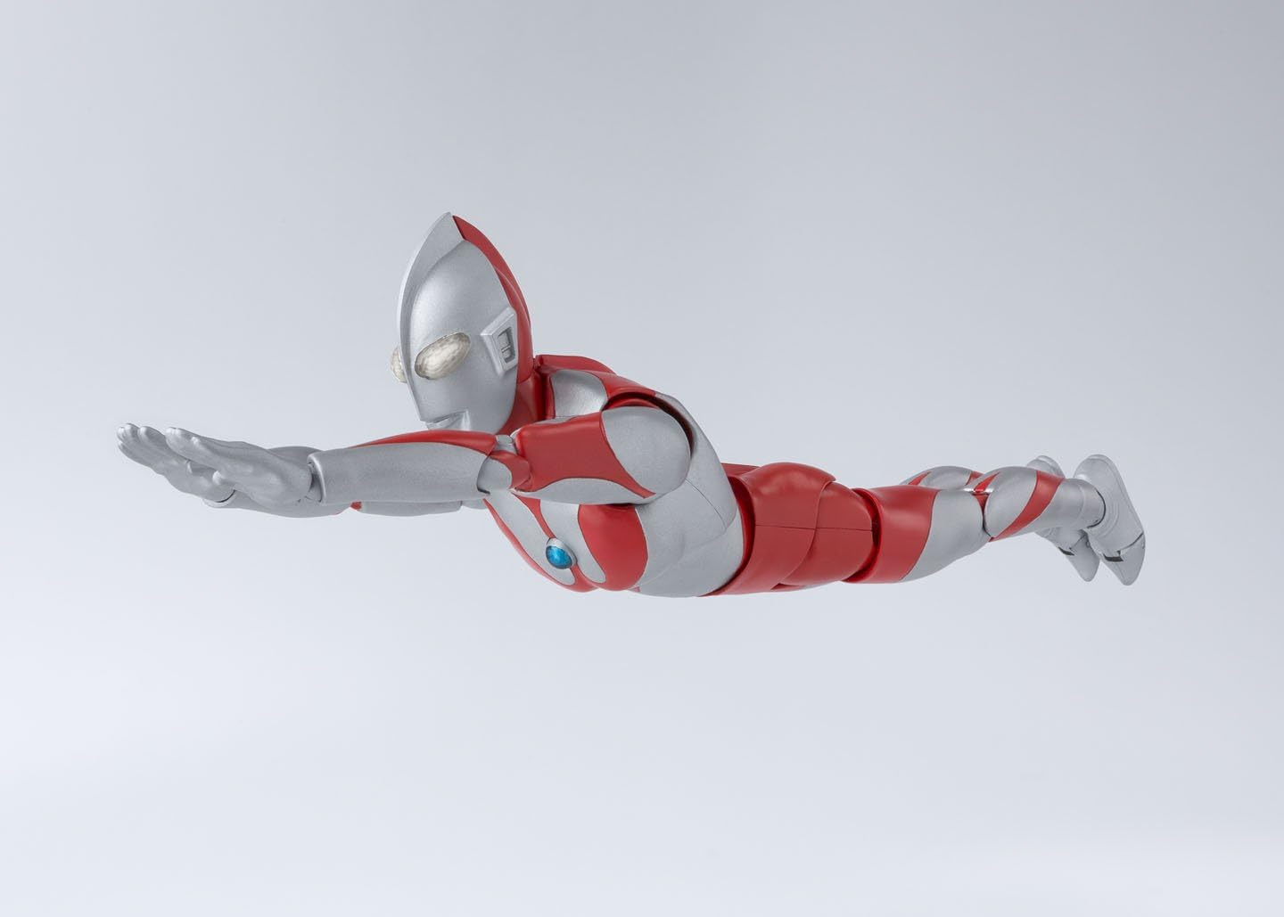 TAMASHII NATIONS Bandai S.H. Figuarts Ultraman Action Figure