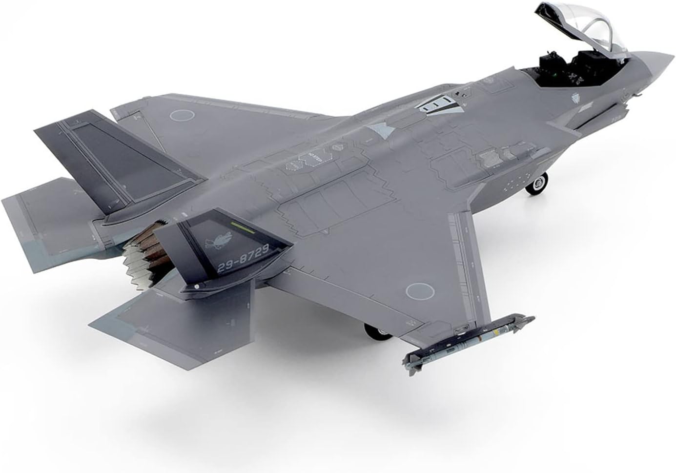 TAMIYA 60792 1:72 F-35A Lightning II - Faithful Replica, Plastic Kit, Crafts, Model Kit, Assembly, Unpainted, Multi-Coloured
