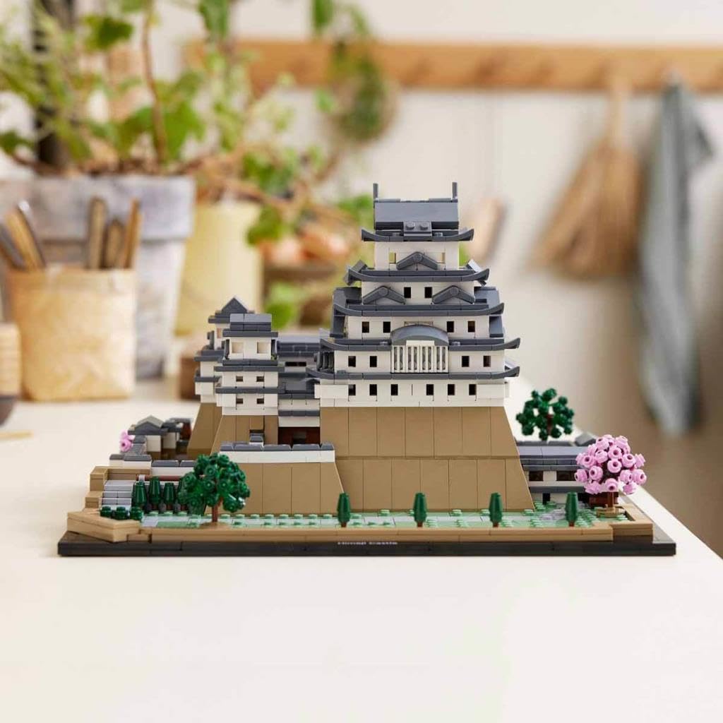 LEGO 21060 Architecture Himeji Castle, Adult Block Set to Build Castle Model, Gift Idea for Architect and Japanese Culture Fan, Includes Cherry Trees to Build