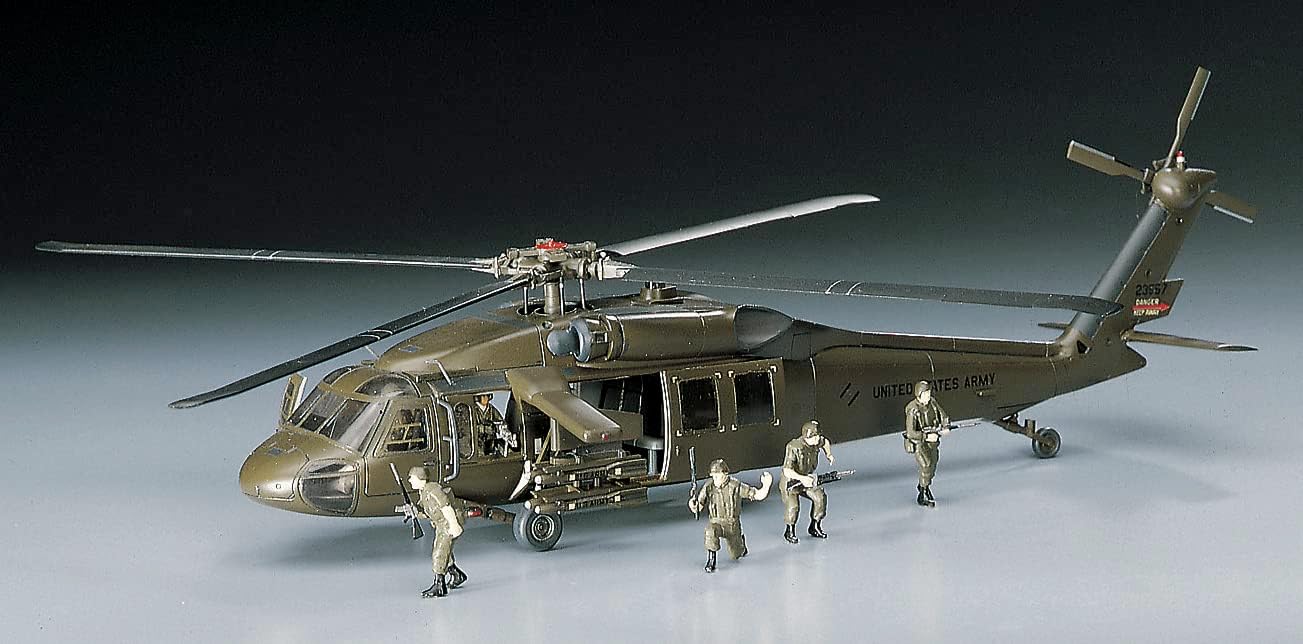Hasegawa 1/72 UH-60A Black Hawk plastic scale model kit for collectors and hobbyists