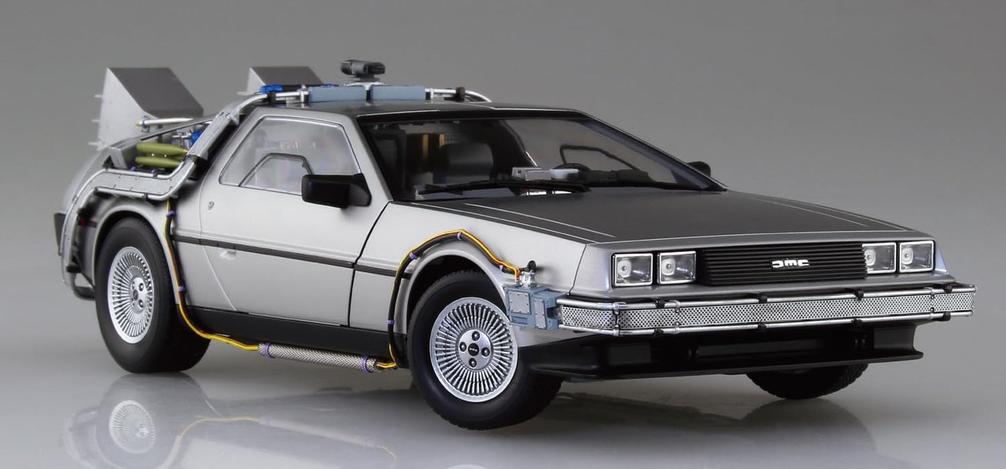 Aoshima Back to The Future Part I: Time Machine 1:24 Scale Model Kit