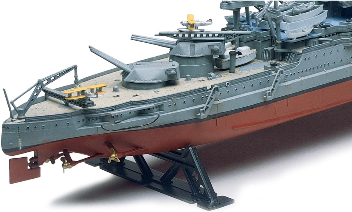Level 4 Model Kit USS Arizona Pacific Fleet Battleship Memorial to The Tragedy of Pearl Harbor 1/426 Scale Model by Revell