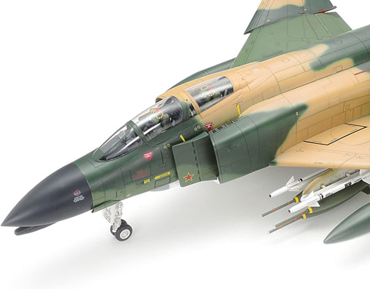 Tamiya 60305 1/32 Mcdonnell F-4 C/D Phantom II Plastic Model Airplane Kit