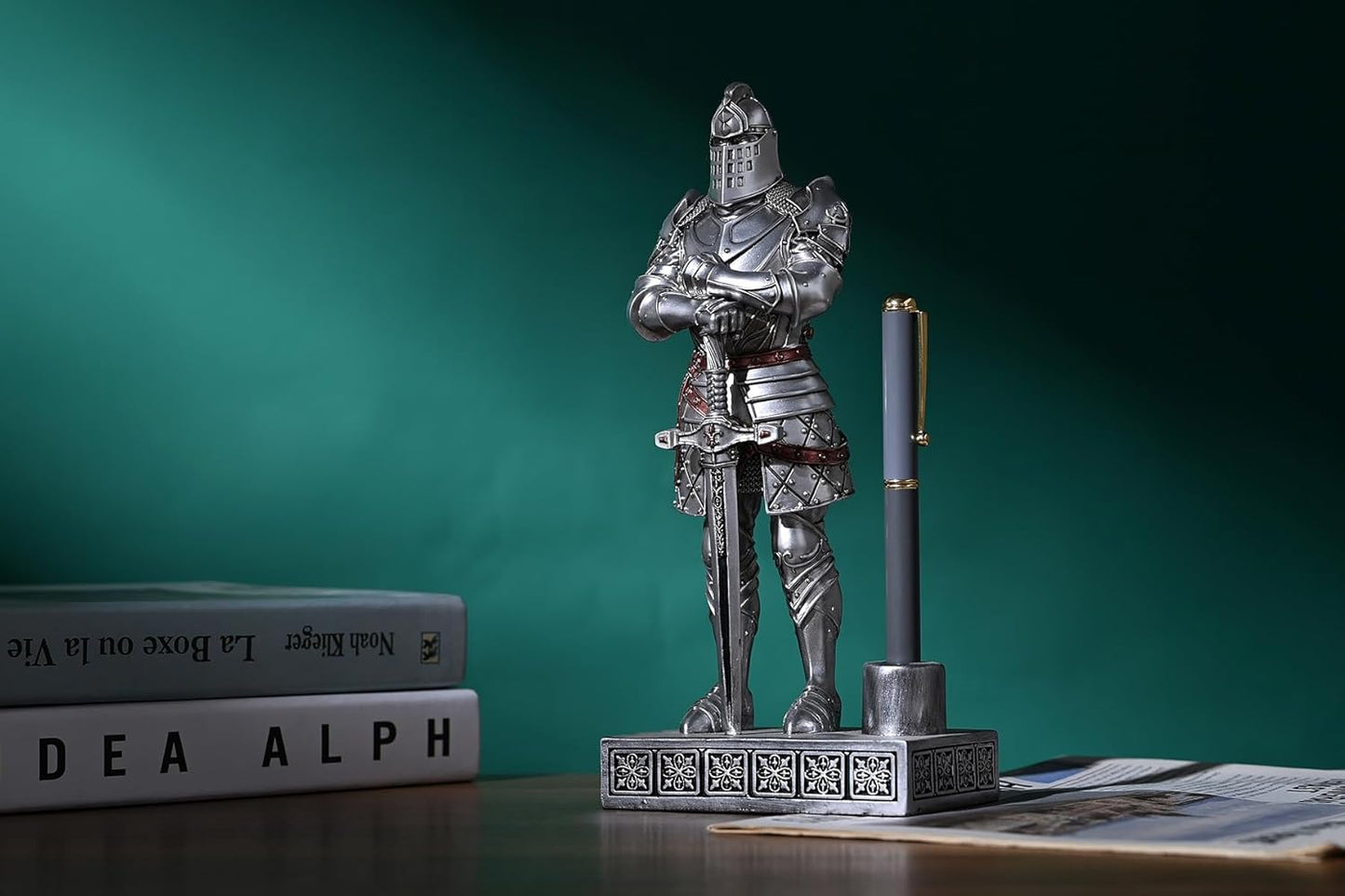 HDMbigmi King's Guard Knight Pen Stand Statue Office Pen Stand Desk Organizer For Men Top Collection as Gift 9.45 Inches (Silver)