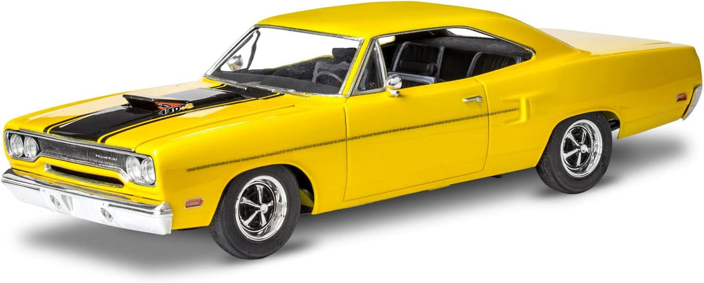 Revell 14531 '70 Plymouth Road Runner 1:24 Scale 77-Piece Skill Level 5 Model Car Building Kit, White