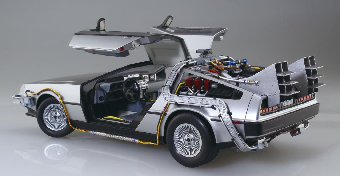 Aoshima Back to The Future Part I: Time Machine 1:24 Scale Model Kit