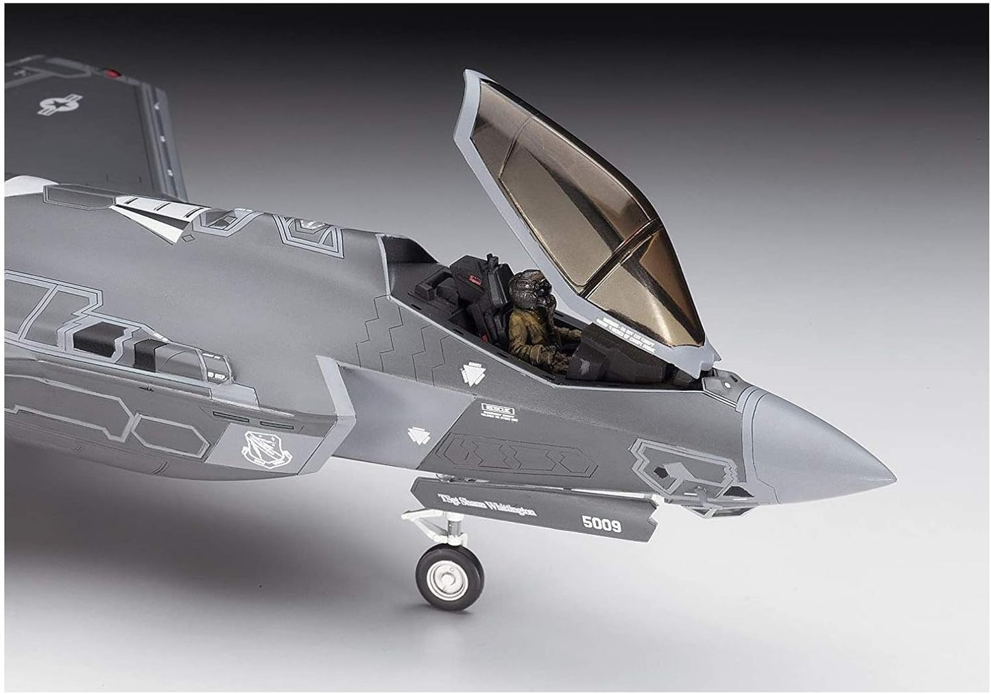Hasegawa 1:72 Scale F-35A Lightning II Model Kit