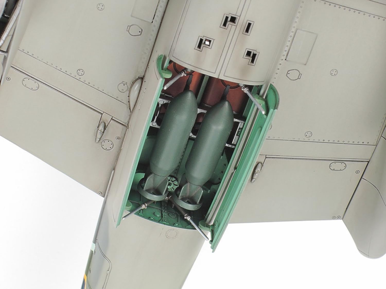 Tamiya Mosquito FB Mk.VI/NF Mk.II 1/72 Scale WWII Aircraft Model Kit