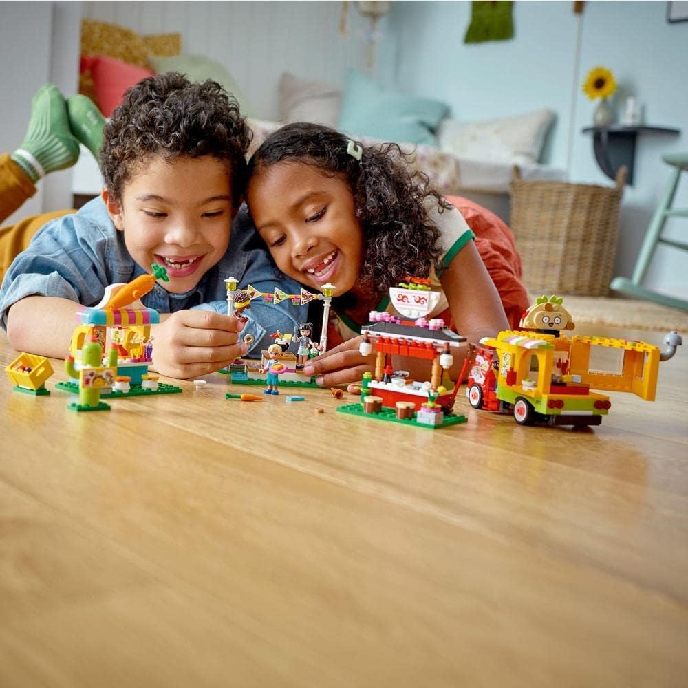LEGO Friends 41701 Food Truck Market