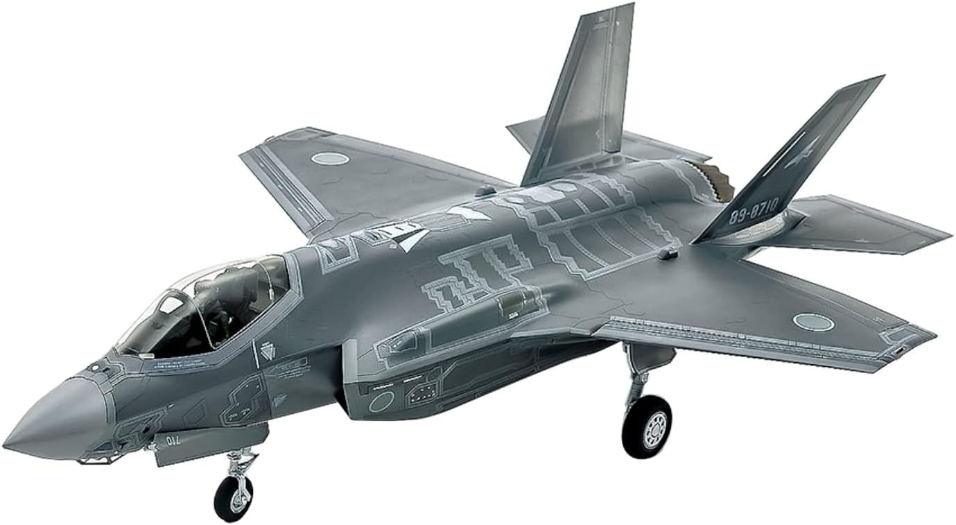 TAMIYA Lockheed Martin F-35 A Lightning II Plastic Model Kit, 1/48 Scale