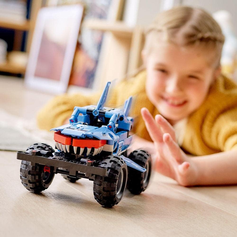 LEGO 42134 Technic Monster Jam Megalodon, 2-in-1 Pull-Back Shark Car for Lusca Low Racing Car