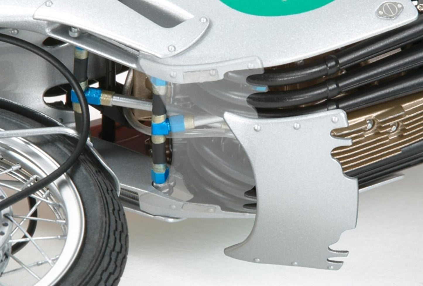 Tamiya Honda RC166 GP Racer 1/12 Scale Model Kit – Motorcycle Collectible