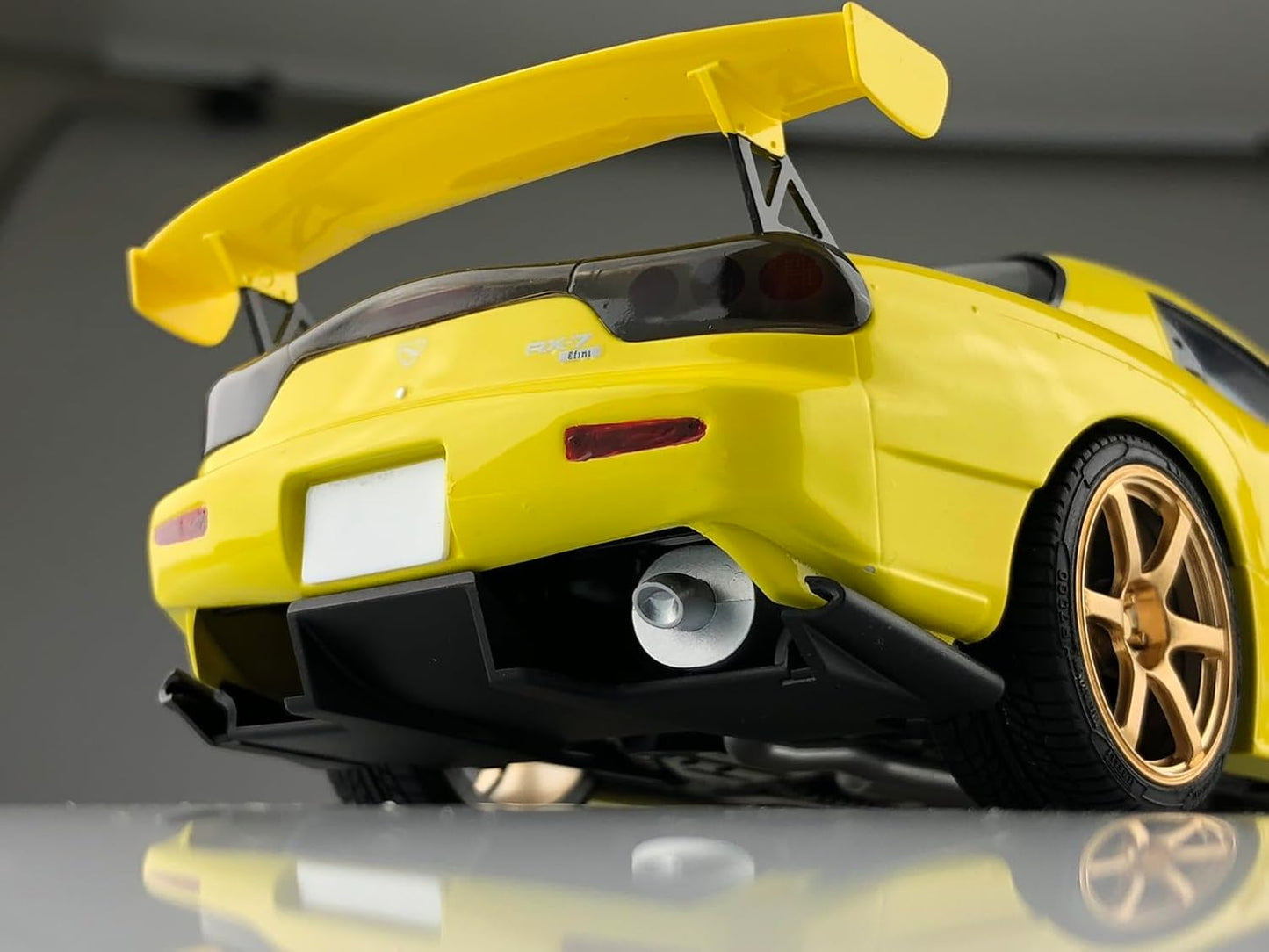 Aoshima Initial D: Takahashi Keisuke FD3S RX-7 Project D 1:24 Scale Model Kit