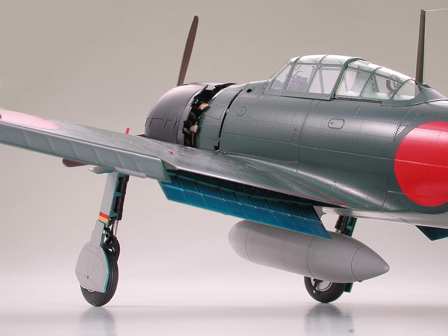 Tamiya 60318 1/32 Mitsubishi A6M5 Zero Fighter Plastic Model Airplane Kit