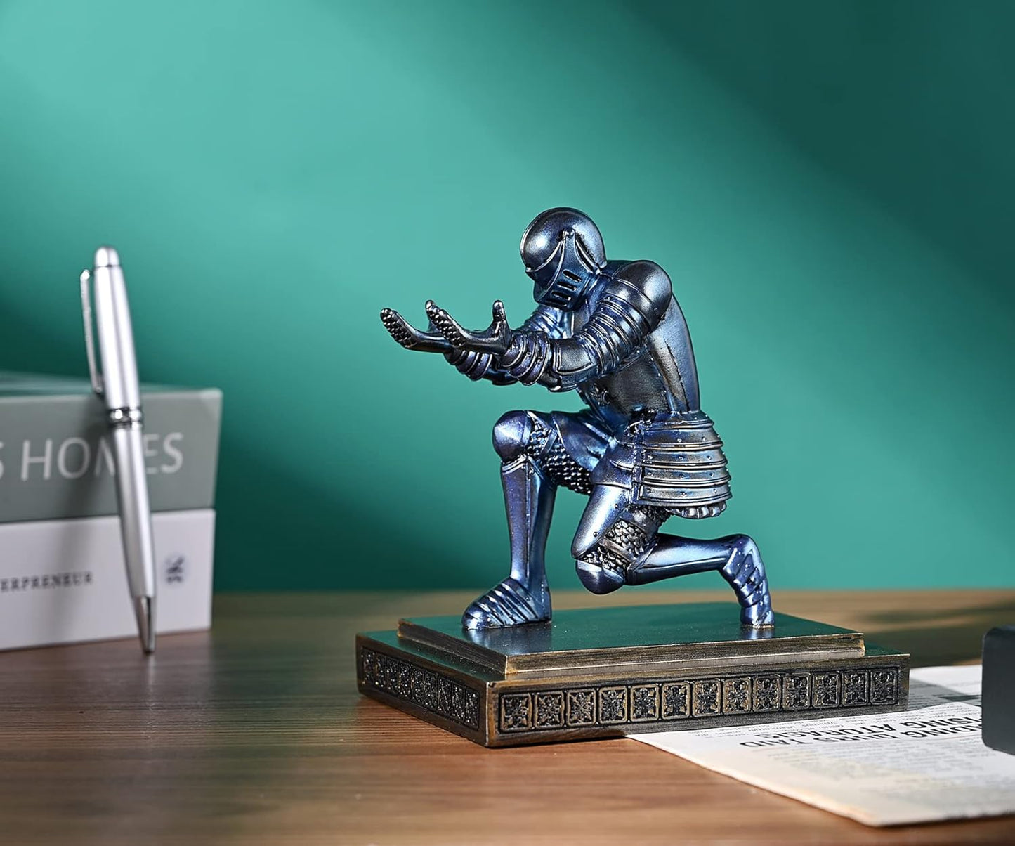 HDMbigmi Knight Pen Holder Pen Stand Desk Organizers and Accessories Resin Pencil Holder as Gift with a Fancy Pen for Office and Home Desk Organizer (Blue)
