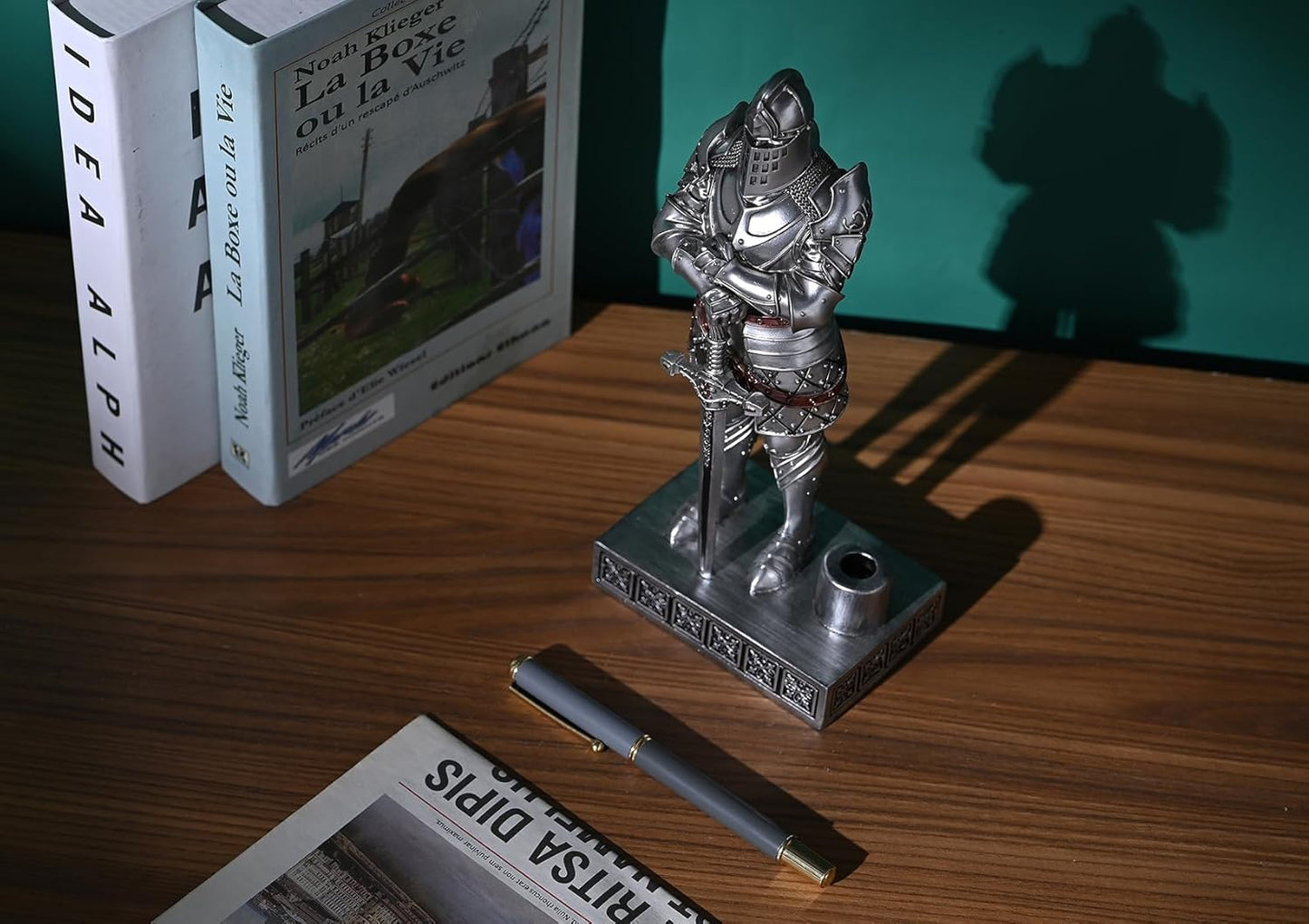 HDMbigmi King's Guard Knight Pen Stand Statue Office Pen Stand Desk Organizer For Men Top Collection as Gift 9.45 Inches (Silver)