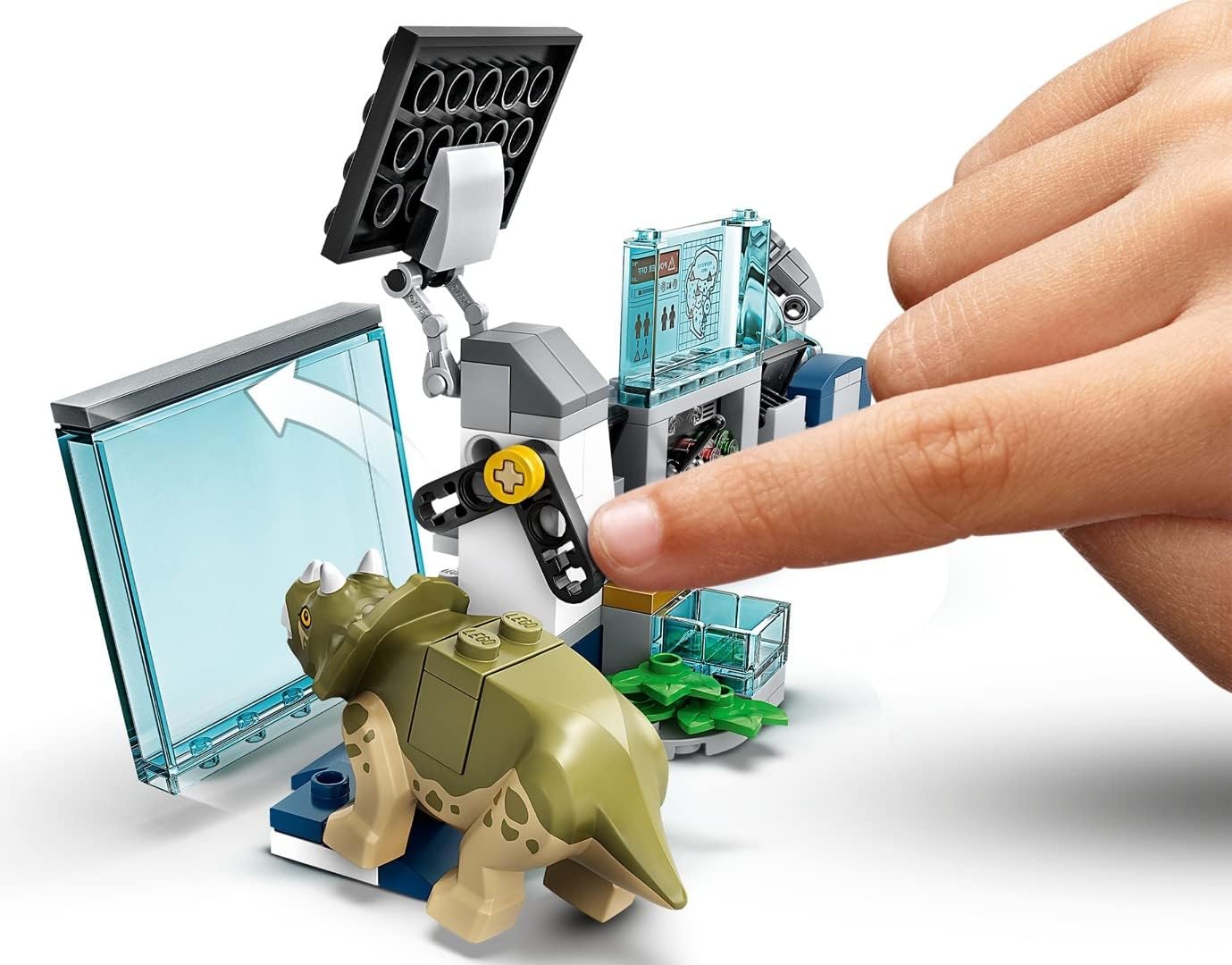 LEGO 75939 Jurassic World Dr. Wu's Lab: Baby Dinosaurs Breakout Toy with Owen Minifigure