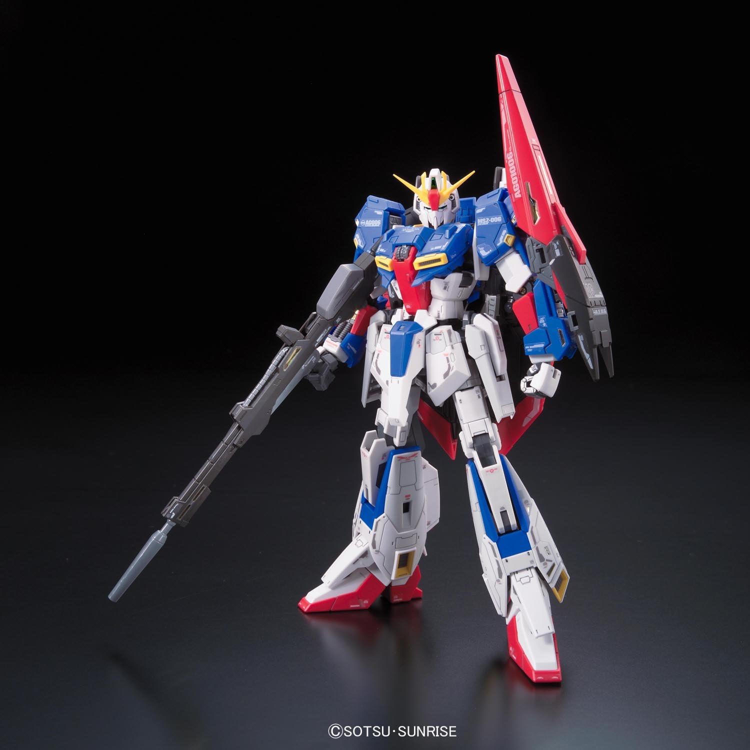 Gundam 1/144 Scale Real Grade KIT Zeta model kit assembled and displayed