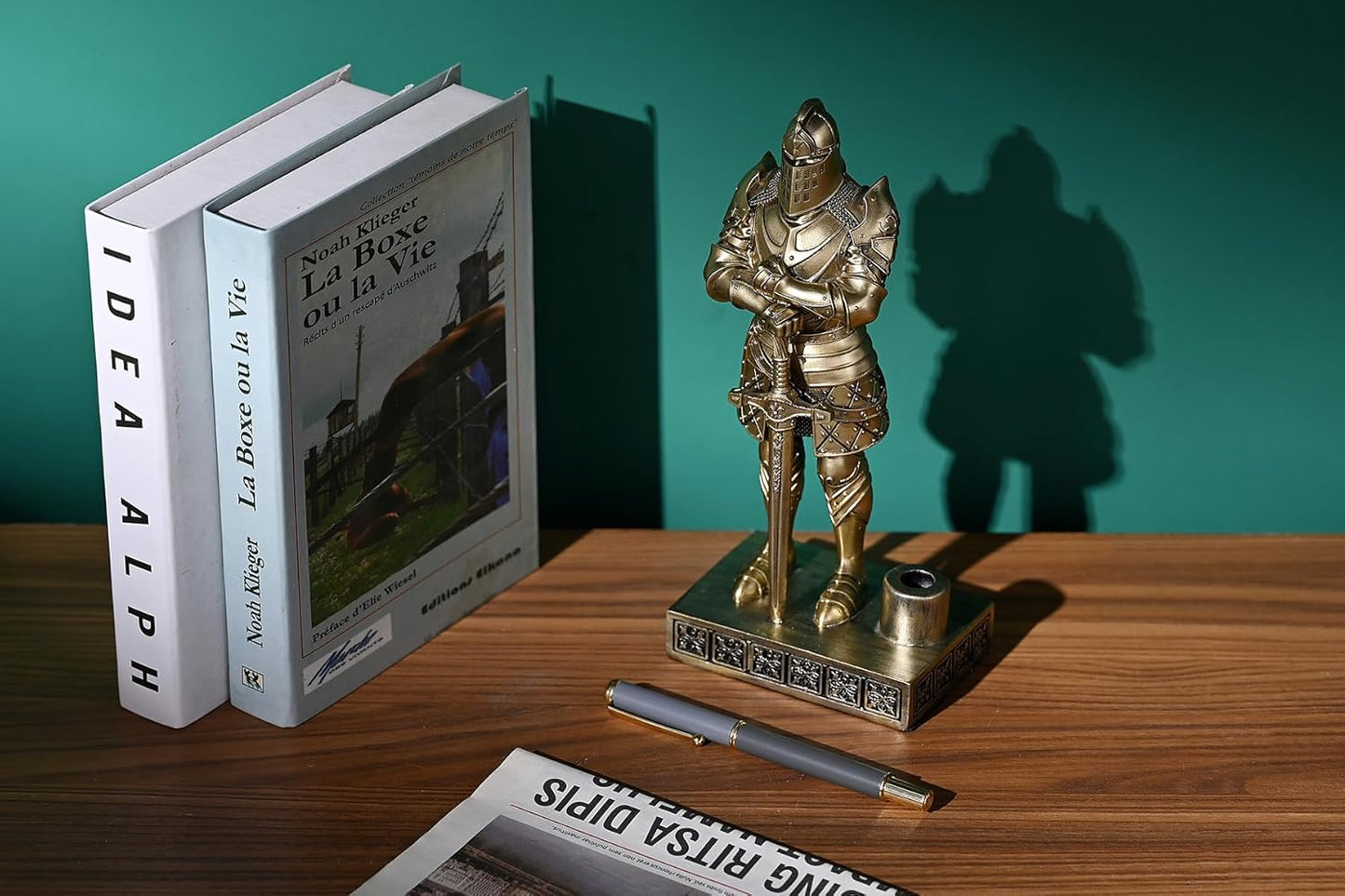 HDMbigmi King's Guard Knight Pen Stand Statue Office Pen Stand Desk Organizer for Men Top Collection as Gift 9.45 Inches (Bronze)