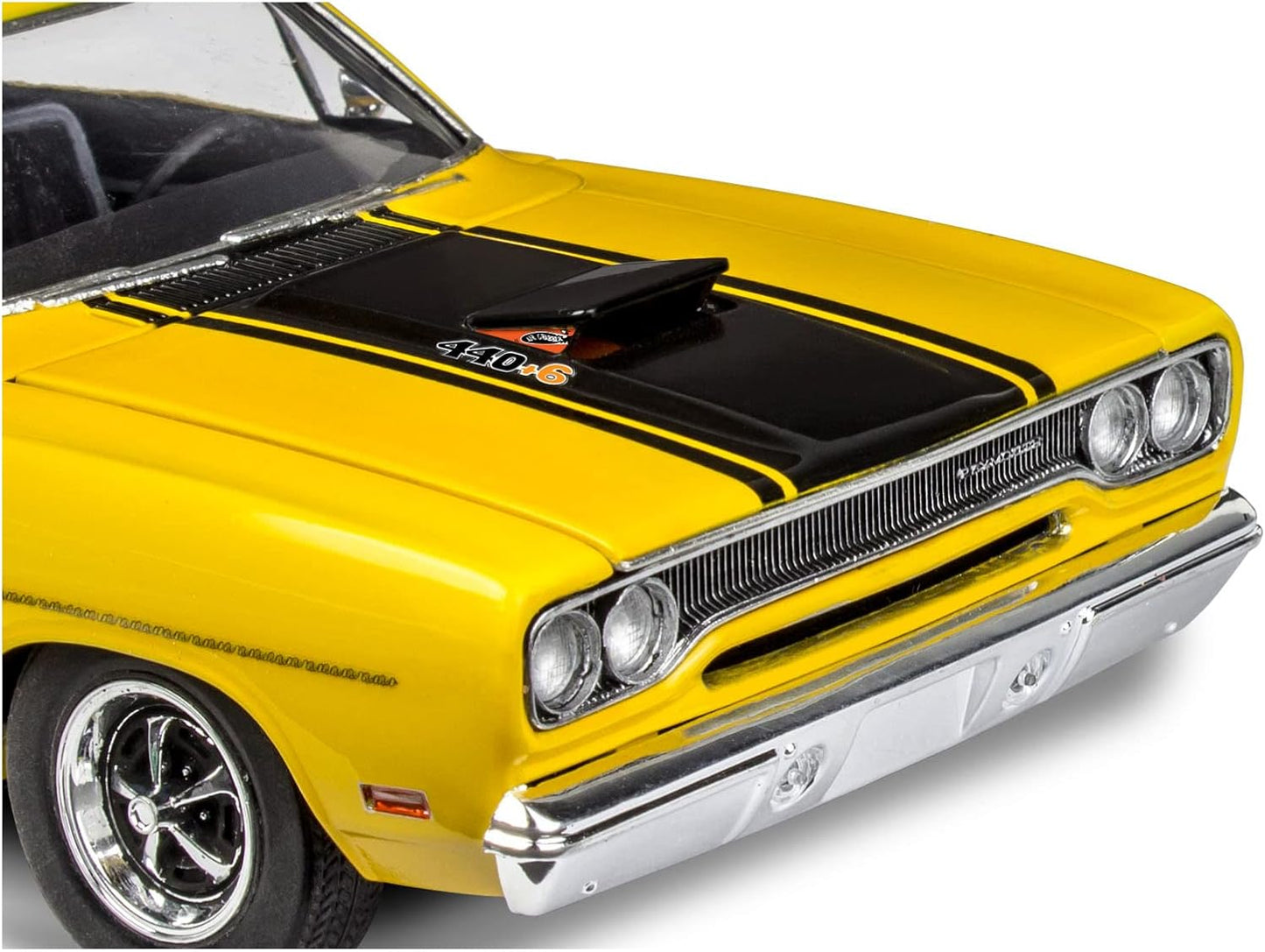 Revell 14531 '70 Plymouth Road Runner 1:24 Scale 77-Piece Skill Level 5 Model Car Building Kit, White