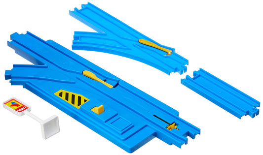 Takara Tomy (Plarail) Automatic Turnout Rail Set (Includes 1 L-shaped turnout rail and 1 half-length straight rail) R-19
