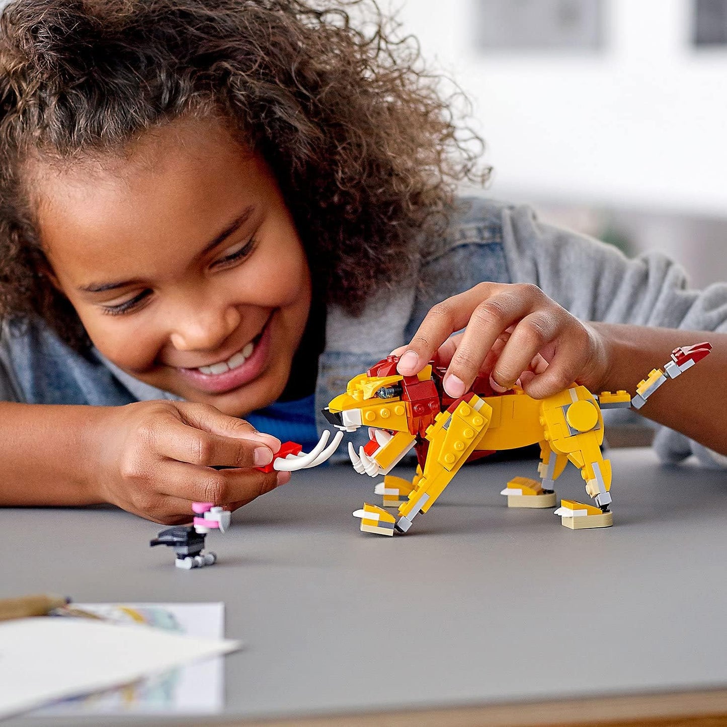 LEGO 31112 Creator 3 in 1 Wild Lion, Ostrich, Warthog, Animal Figurines Toy for Children from 7 Years