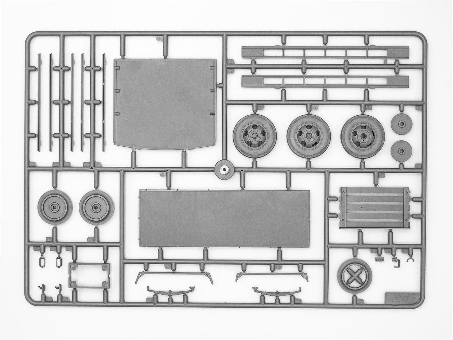ICM Models V3000S/SS M Maultier Ambulance Truck Vehicle