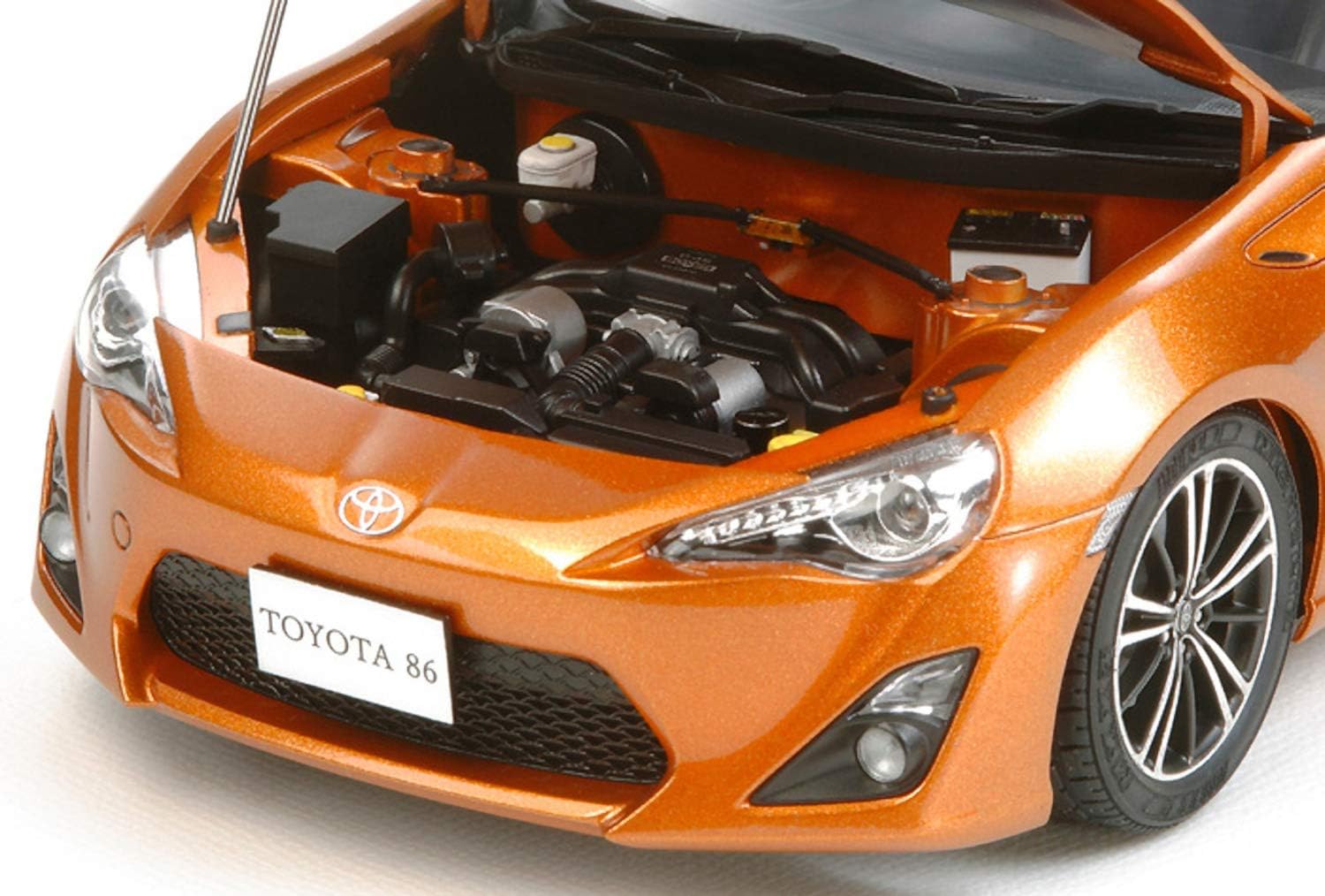 Tamiya Toyota GT86 1:24 Scale Model Kit with 116 Pieces and Moving Wheels