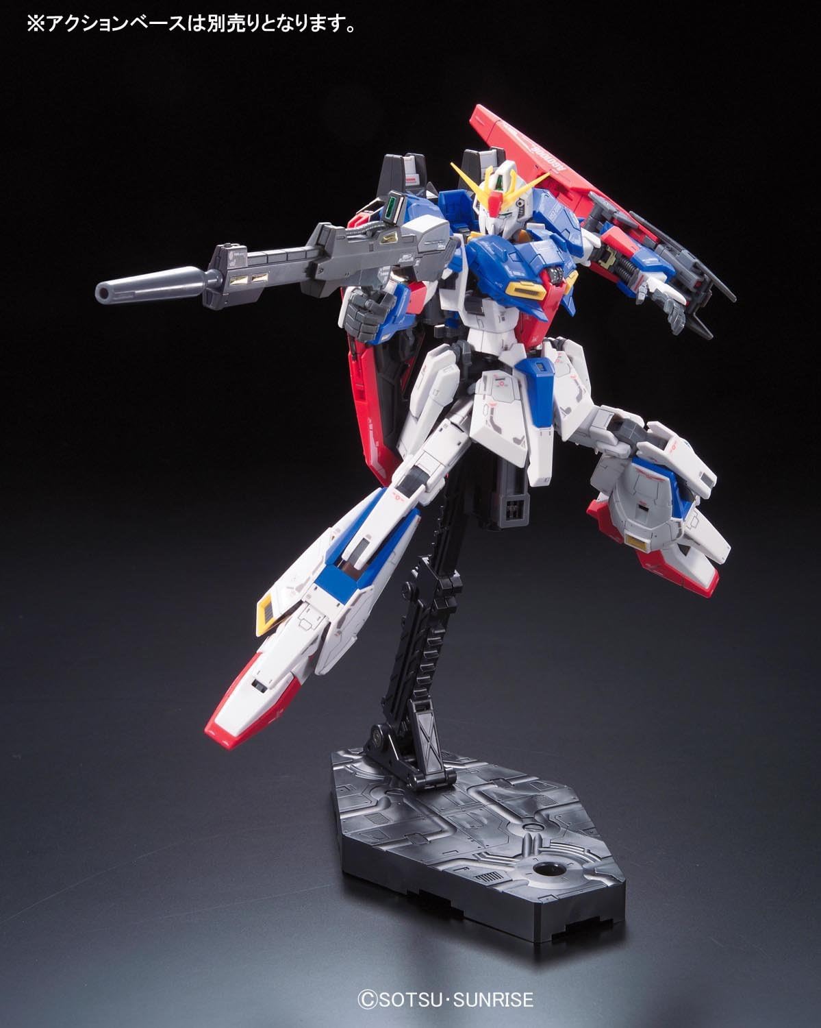 Gundam 1/144 Scale Real Grade KIT Zeta model kit assembled and displayed