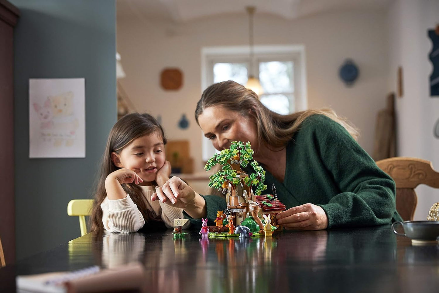 LEGO 21326 Ideas Ensemble Disney Pour adultes Winnie l'Ourson, Maison a Exposer, Figurine Bourriquet, Figurine Porcinet