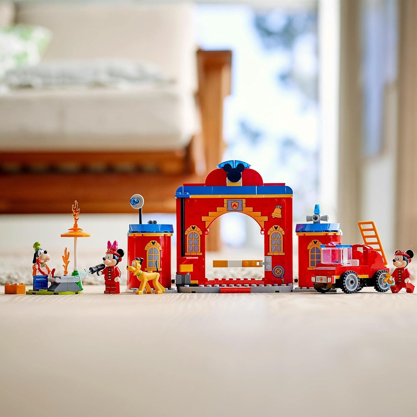 LEGO 10776 Mickey and Friends Mickey & Friends Fire Engine & Station