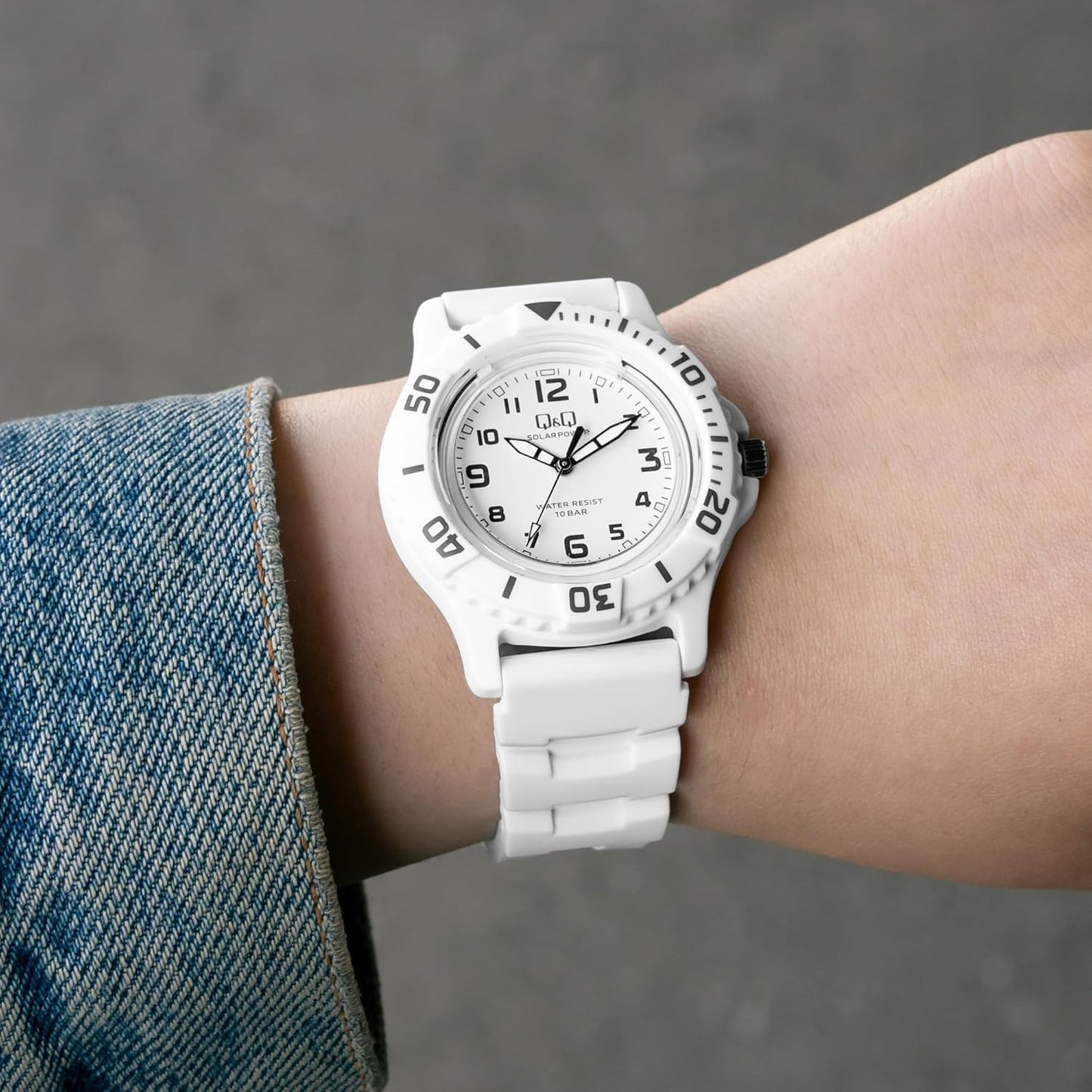 Citizen Q&Q Analog Solar Watch, Water Resistant to 10 ATM, Urethane Strap, white/white, Classic