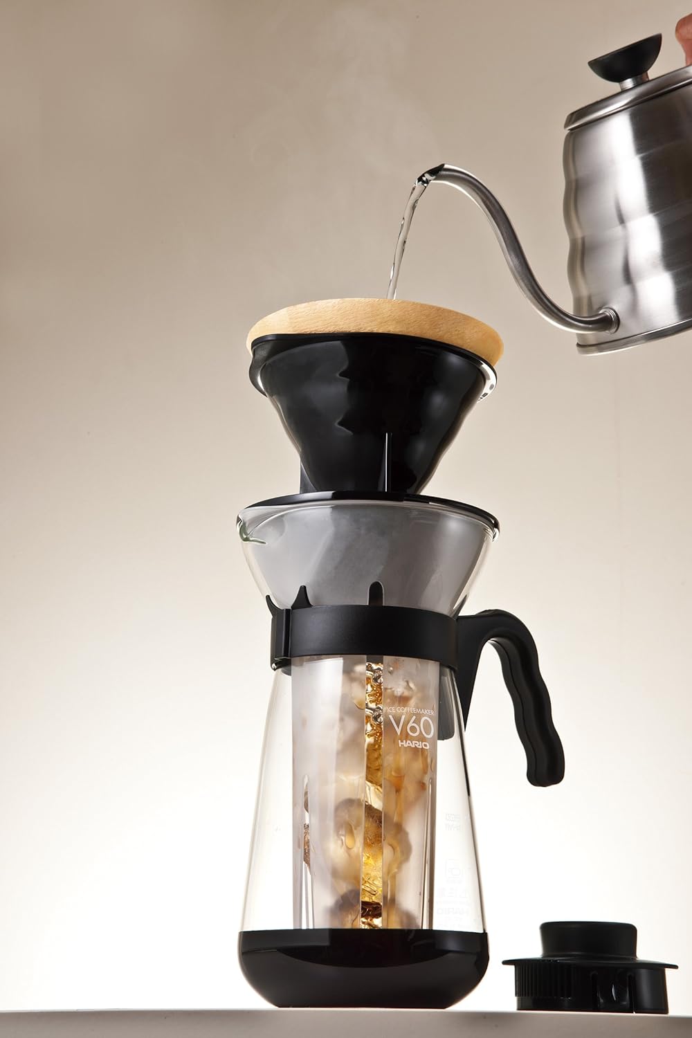 Hario V60 "Fretta" Hot and Iced Coffee Maker, 700ml, Black