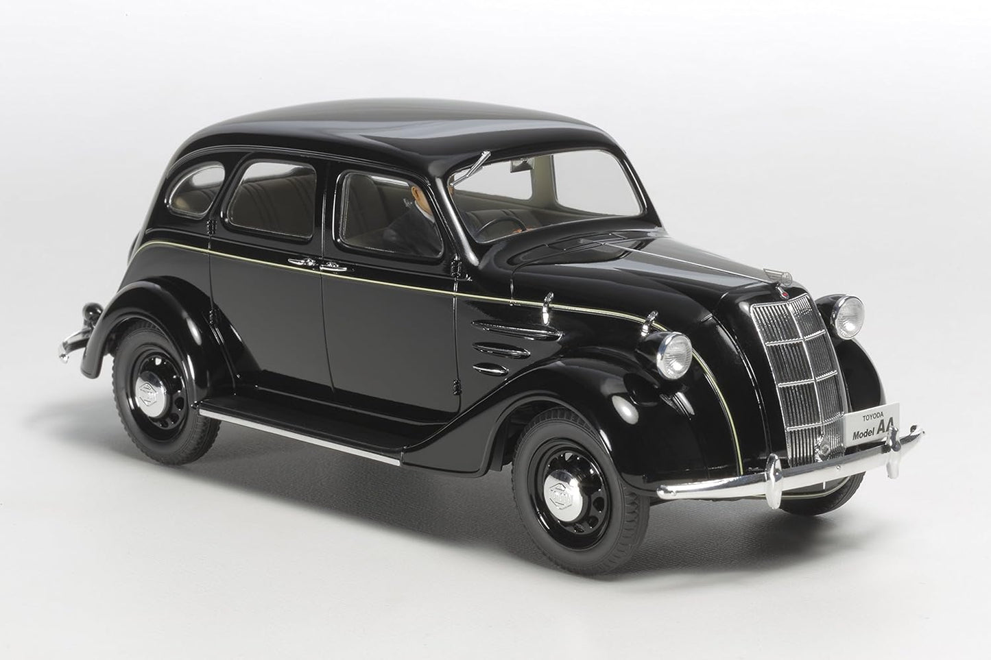 Tamiya Models Toyoda Luxurious Model AA Sports Car Series Kit (1/24 Scale)