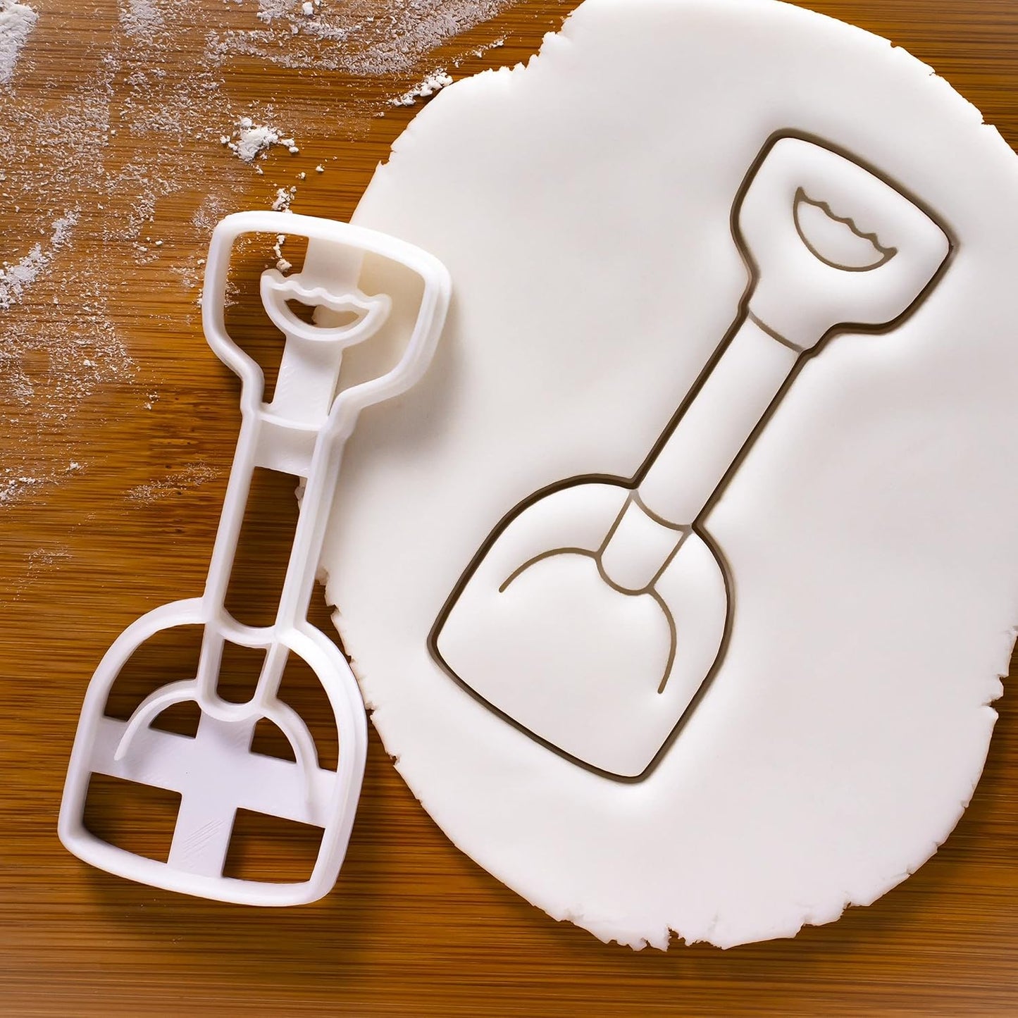 Set of 4 Summer Beach cookie cutters (Designs: Bucket, Sand Castle, Flip Flops, Spade), 4 pieces - Bakerlogy