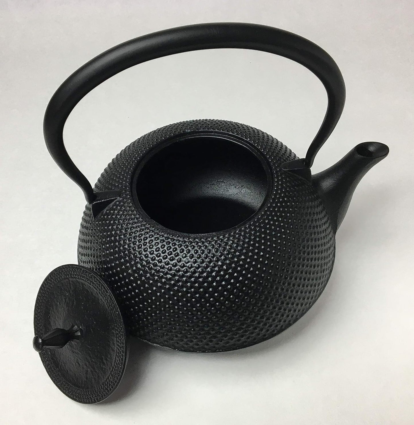 TONAMI store Nambu ironware flat Arale for IH (black) 1.5L 99-11 (Japan import / The package and the manual are written in Japanese)