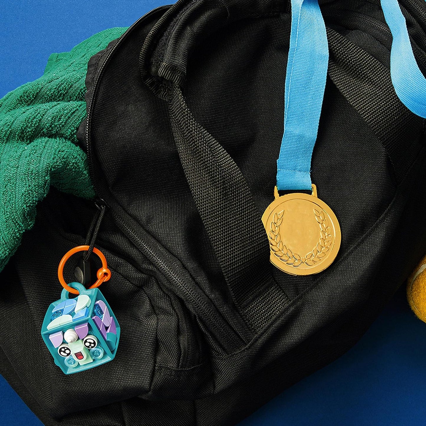 LEGO 41928 Dots Pocket Charm Narwhal