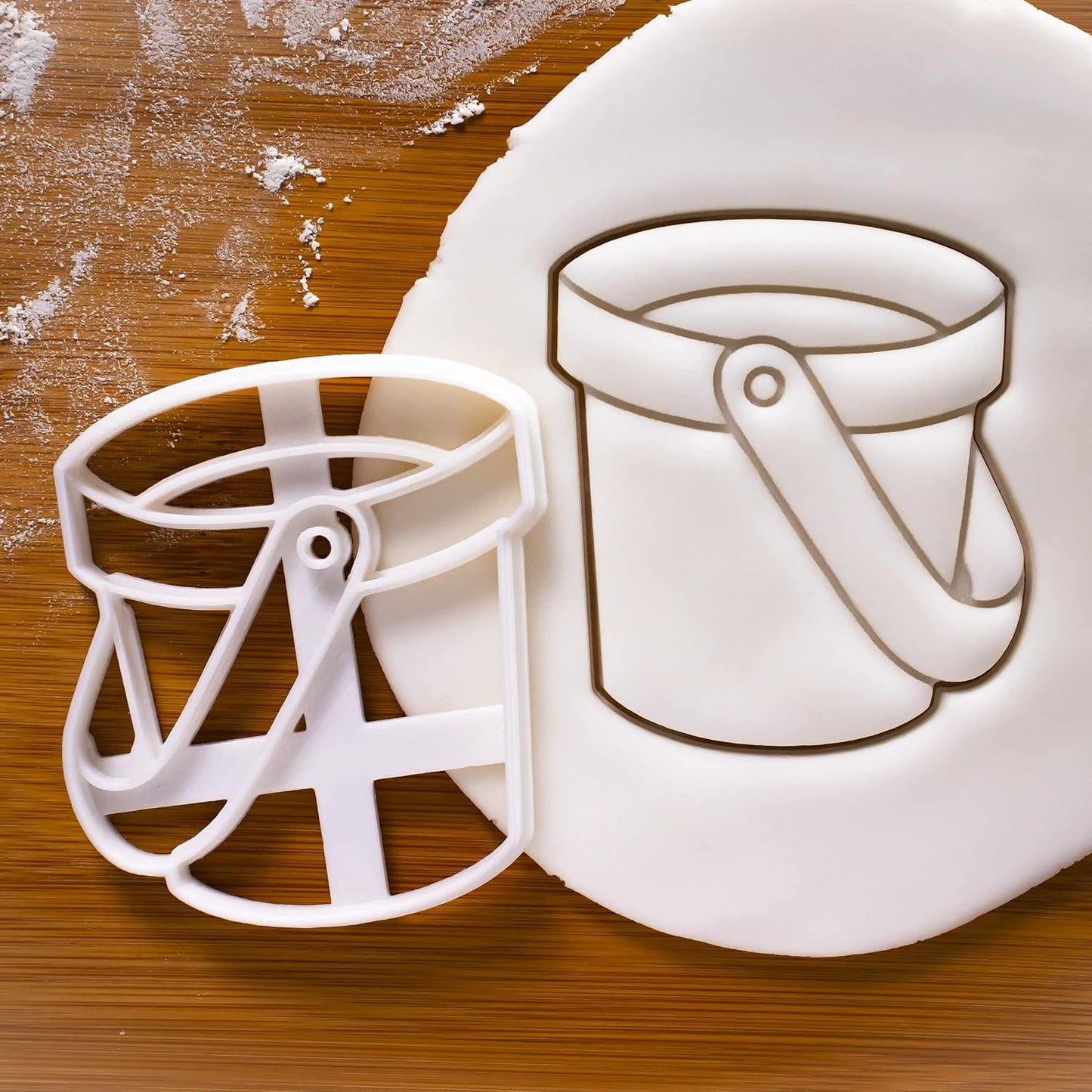 Set of 4 Summer Beach cookie cutters (Designs: Bucket, Sand Castle, Flip Flops, Spade), 4 pieces - Bakerlogy