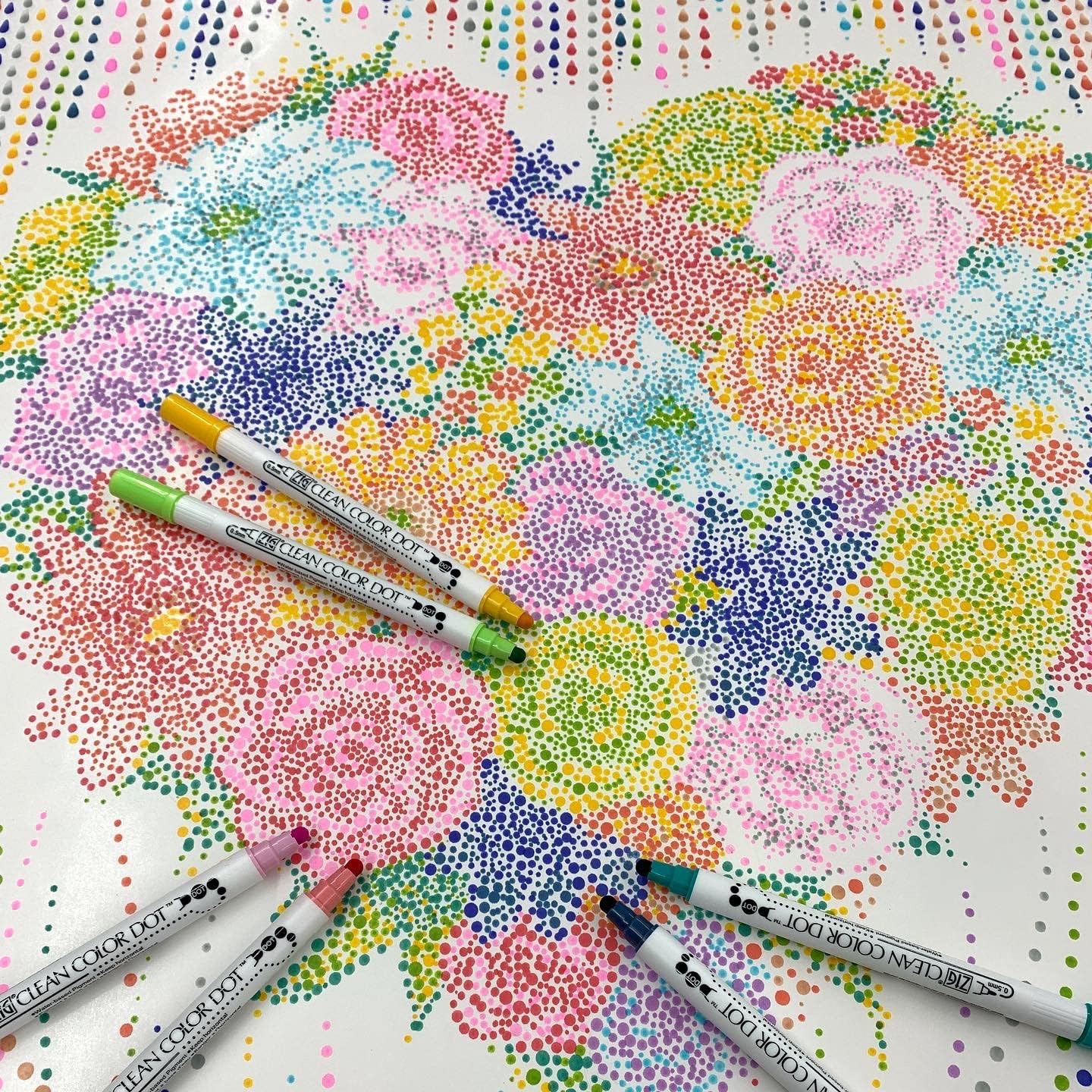 Kuretake Zig Clean Color Dot Pens Water Based Marker, 12 Colors Set (TC-6100/12V)