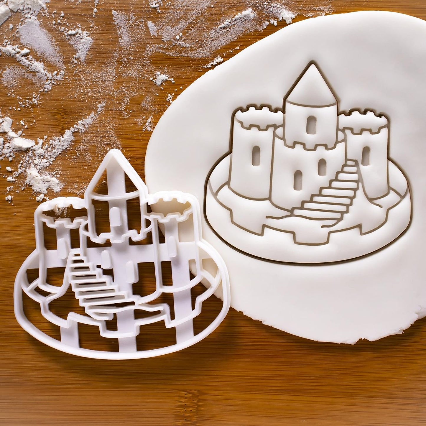 Set of 4 Summer Beach cookie cutters (Designs: Bucket, Sand Castle, Flip Flops, Spade), 4 pieces - Bakerlogy