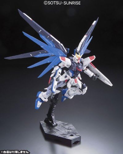 Bandai Hobby #05 Freedom Gundam 1/144 Real Grade