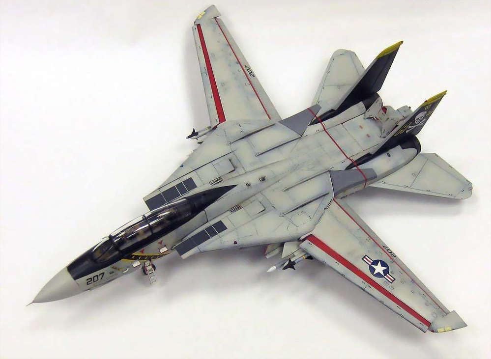 Hasegawa 1:72 Scale F-14A Tomcat High Model Kit
