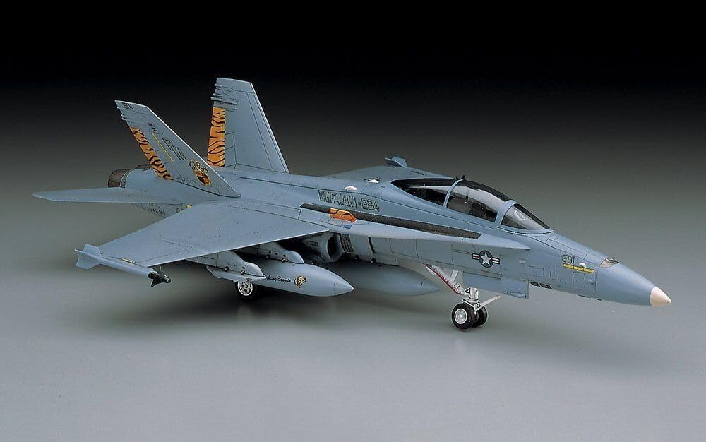 Hasegawa 1/72 F/A-18D Hornet