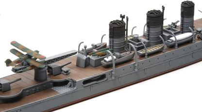 Tamiya 1/700 Light Cruiser Abukuma