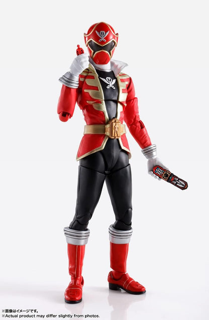 BANDAI NAMCO Entertainment S.H. Figuarts (Shinkocchou Seihou) Pirate Sentai Gokai Red, Approx. 5.7 inches (145 mm), PVC & ABS Painted Action Figure