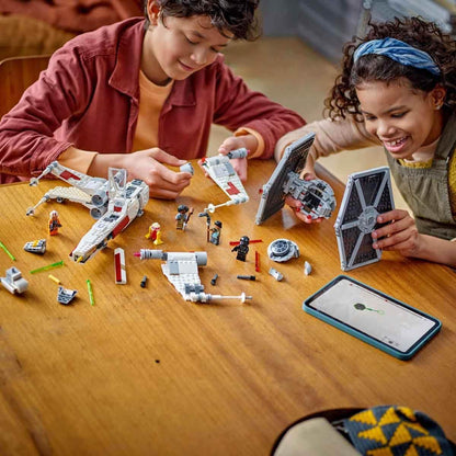 LEGO 75393 Star Wars Mashup aus TIE Fighter & XWing